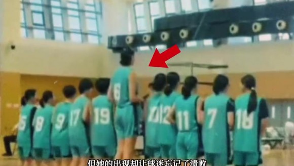 14岁2米20，原地扣篮！女版文班亚马？曹熙琛惊艳亮相！